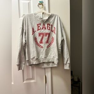 American Eagle Ripped V Neck Sweatshirt Small Women’s With Red Design